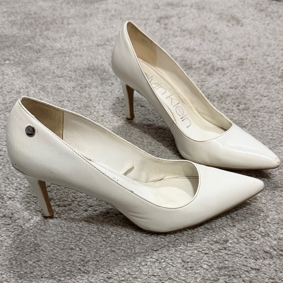 Calvin Klein Shoes - Calvin Klein Women’s Brady Heel Pump White Textured 8M Bridal Minimalist Vegan